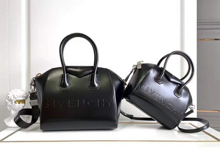 Picture of Givenchy Handbags _SKUfw240125119fw